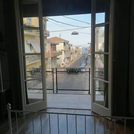 Popolare بيت ضيافة